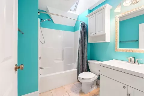 Bath - 5 Adele Ave, Haverhill, MA 01832 photo 3 of 3