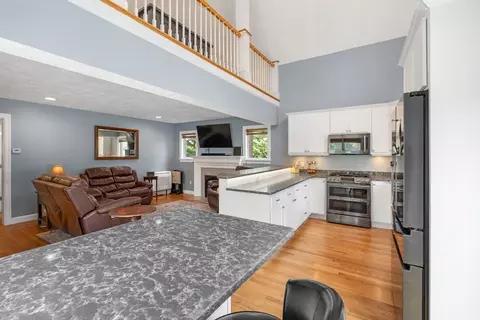 Kitchen - 5 Adele Ave, Haverhill, MA 01832 photo 4 of 5