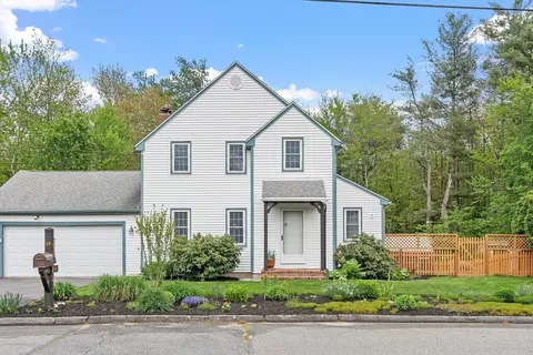 17 Lantern Ln, Leominster, MA 01453