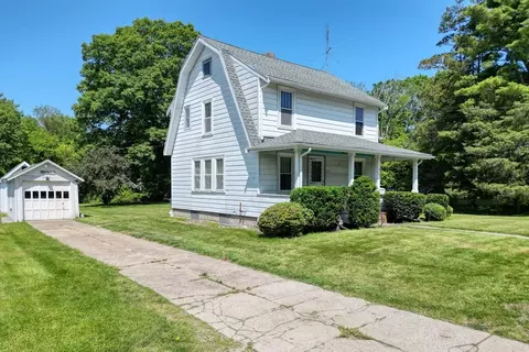 950 Bedford St, Whitman, MA 02382