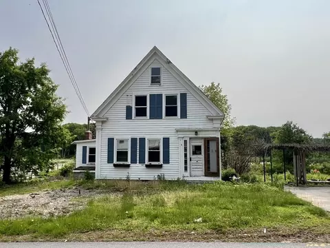 38 Clark St, Medway, MA 02053