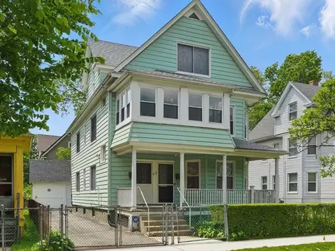42-44 Suffolk St, Springfield, MA 01109