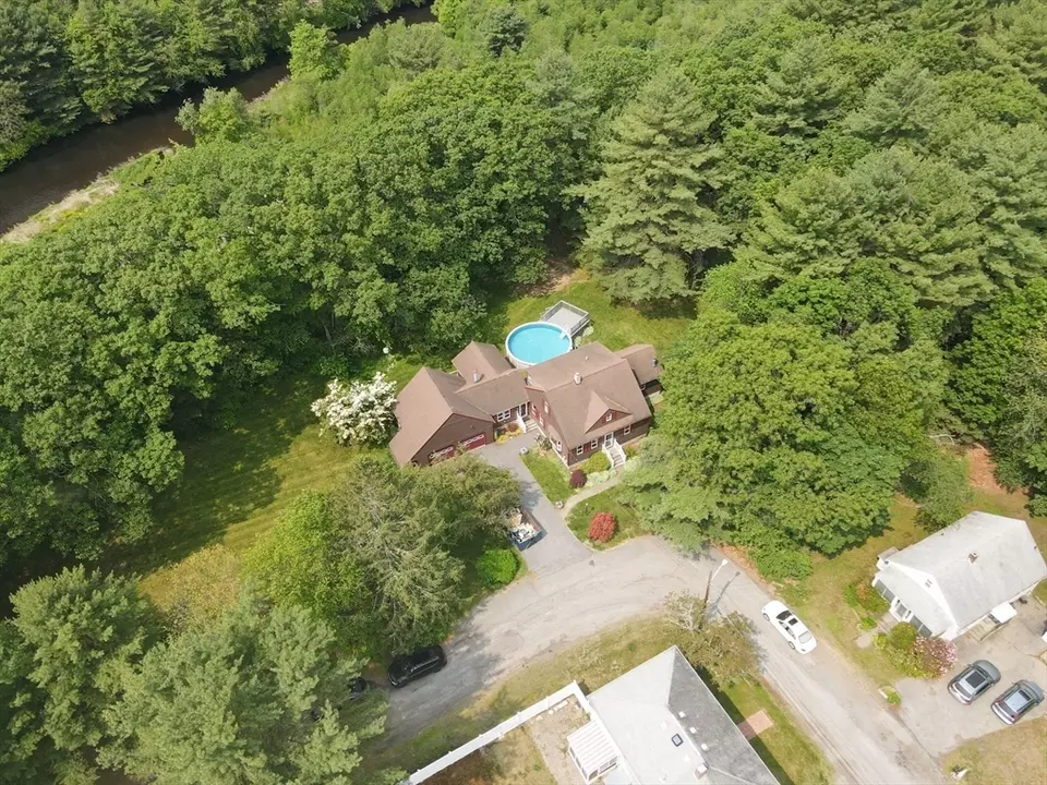 View/Area - 16 Birch Ln, Northbridge, MA 01534 photo 3 of 5