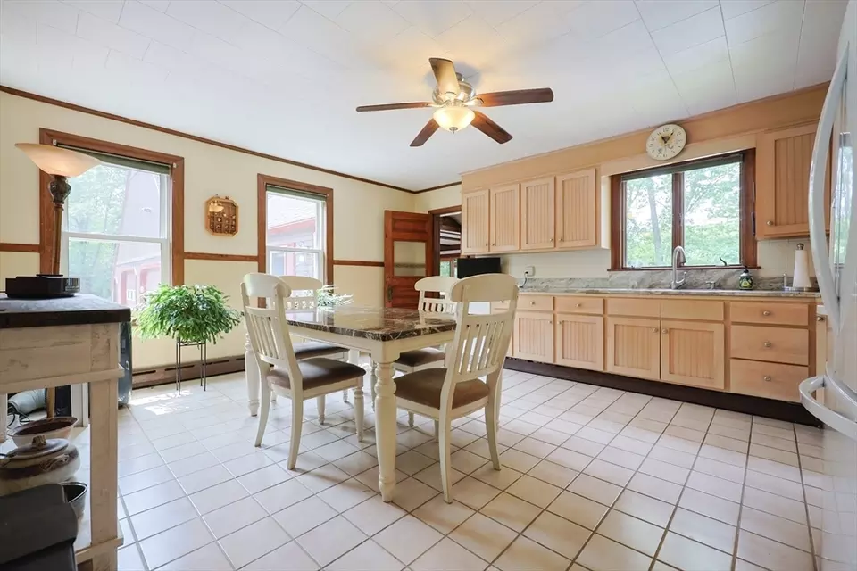 Kitchen - 16 Birch Ln, Northbridge, MA 01534 photo 1 of 5
