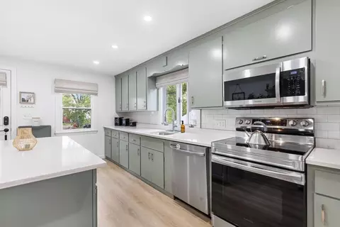 3 Seminole St, Saugus, MA 01906