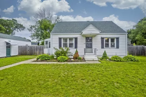 28 Hastings St, Agawam, MA 01030