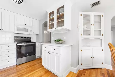 273 Greendale Ave, Needham, MA 02494 photo 9
