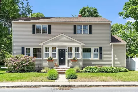 4 Pleasant View St, Methuen, MA 01844