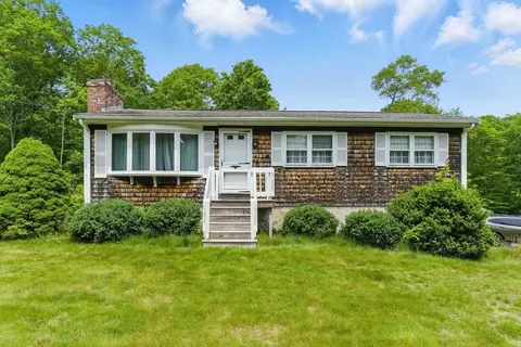 198 Homestead Ave, Rehoboth, MA 02769