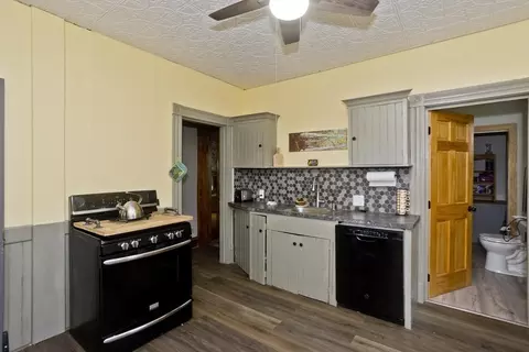 10 Dorchester, Springfield, MA 01109 photo 13