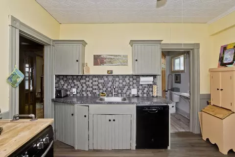 10 Dorchester, Springfield, MA 01109 photo 11