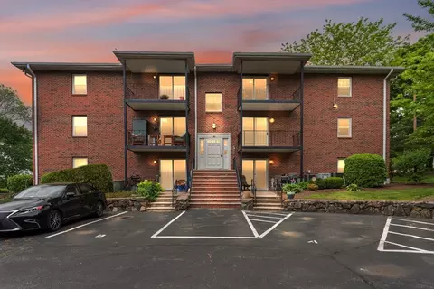 82 Neponset St #E, Canton, MA 02021 photo 2