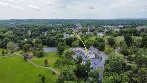 1 Charles St #W, Reading, MA 01867