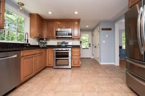 3 Eileen Rd, Norton, MA 02766 photo 7
