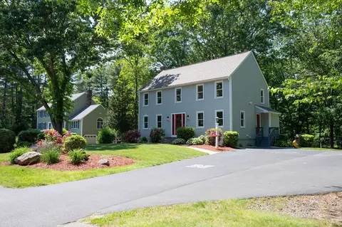 3 Eileen Rd, Norton, MA 02766 photo 2