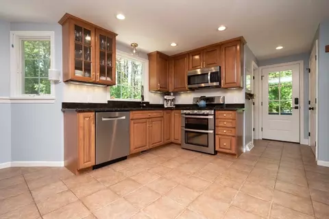 3 Eileen Rd, Norton, MA 02766 photo 8