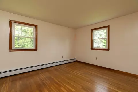 Bedroom - 4 Morningside Dr, Beverly, MA 01915 photo 2 of 4