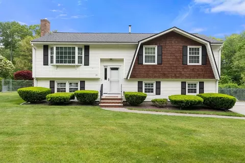 55 Glen Rd, Wilmington, MA 01887