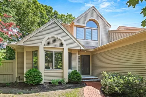 7 Wainwright Rd #55, Winchester, MA 01890