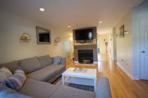 69 Leonard St #6, Raynham, MA 02767