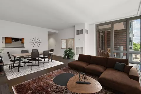 1 Charles St S #604, Boston, MA 02116