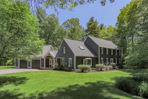 8 Whitaker Ln, Groton, MA 01450