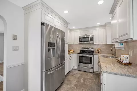 15 Eustis Ave, Wakefield, MA 01880 photo 7