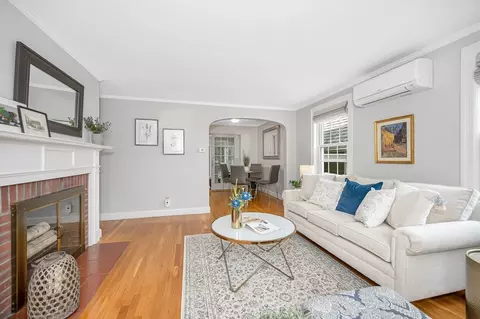 15 Eustis Ave, Wakefield, MA 01880 photo 2
