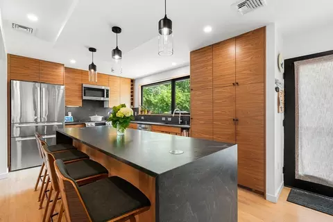 68 High St Ext, Natick, MA 01760