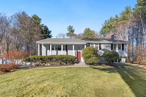 19 Osgood St, Andover, MA 01810
