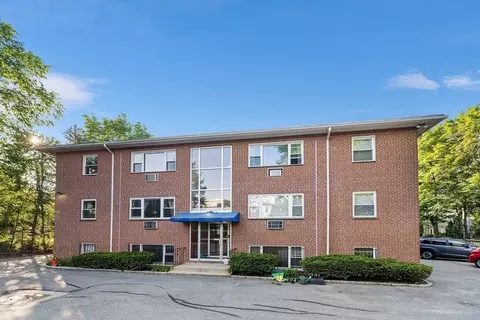11 Cogswell Ave #16, Cambridge, MA 02140