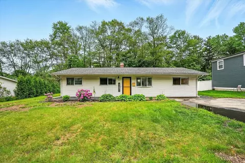 690 Benson Rd, Northbridge, MA 01588