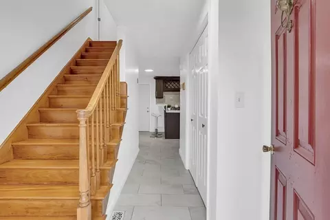 Entry Way - 2 Vera Rd, Middleton, MA 01949 photo 1 of 1