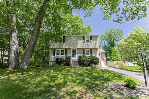 14 Shady Oak Ln, Natick, MA 01760