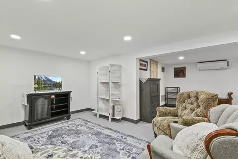 49 Anson St, Chicopee, MA 01020 photo 20
