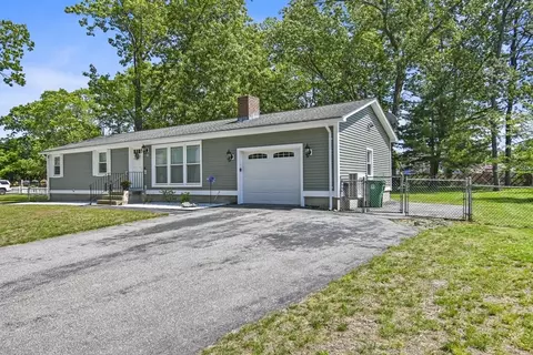 49 Anson St, Chicopee, MA 01020 photo 2