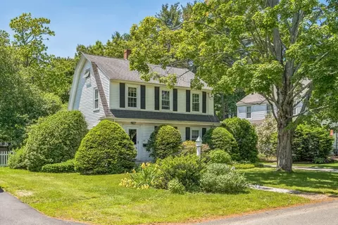 22 Sycamore Rd, Weymouth, MA 02190