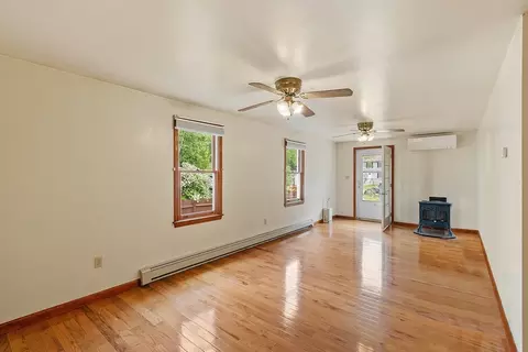 Living - 128 Arthur Ave, Athol, MA 01331 photo 2 of 3