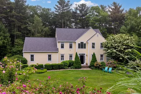 7 Lauras Ln, Marshfield, MA 02050