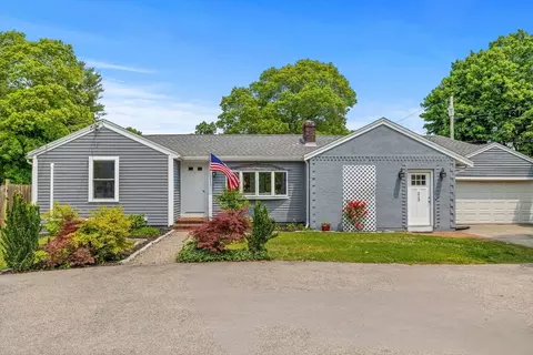 213 Thurston St, Wrentham, MA 02093