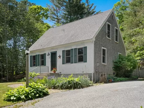 20 Jones Rd, Mashpee, MA 02649