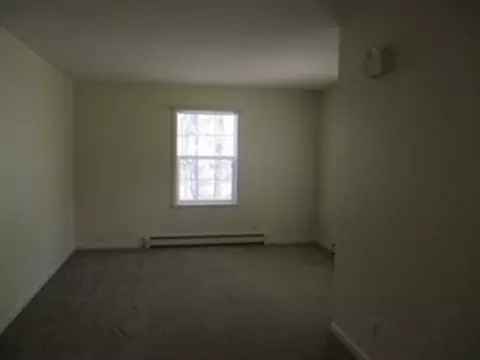 Living - 832 Westhampton Rd, Northampton, MA 01062 photo 4 of 5