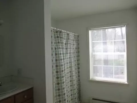 Bath - 832 Westhampton Rd, Northampton, MA 01062 photo 3 of 3