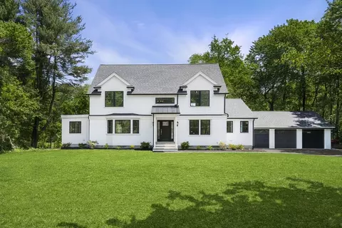 97 Lovejoy Rd, Andover, MA 01810