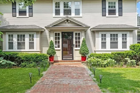 75 Hillcroft Ave, Worcester, MA 01606