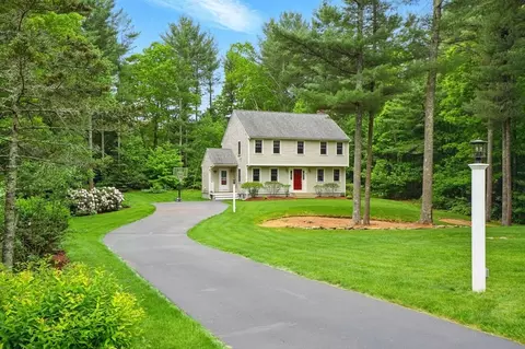 41 Newcombs Mill Rd, Kingston, MA 02364