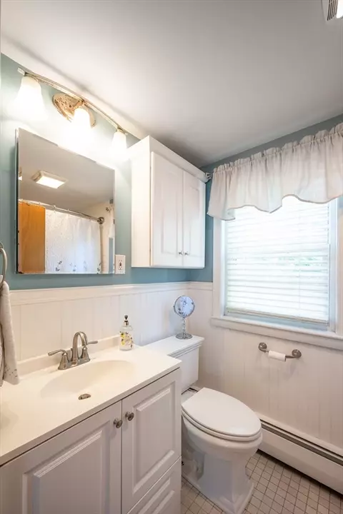 5 Christopher Dr, Milton, MA 02186 photo 3