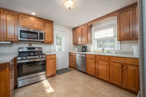 5 Christopher Dr, Milton, MA 02186 photo 23