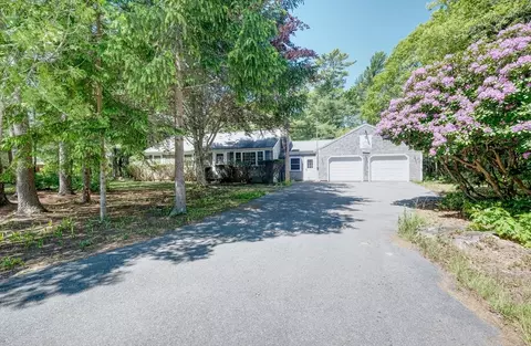 175 Knotty Pine Ln, Centerville, MA 02632
