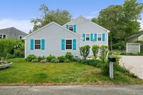 11 Brunswick St, Marshfield, MA 02050